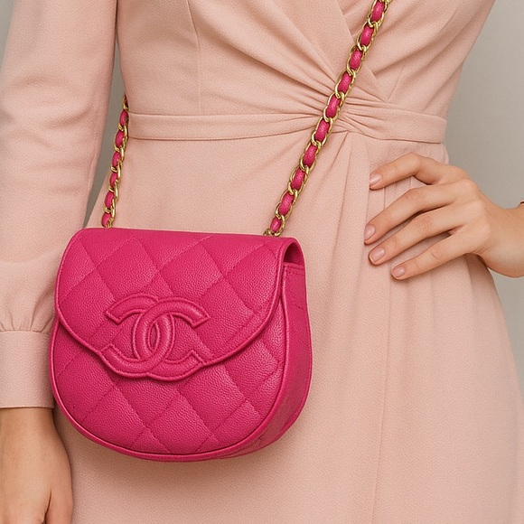 GWP Luxury Pink Quilted Crossbody Bag with Gold Chain - Picture 1 of 16